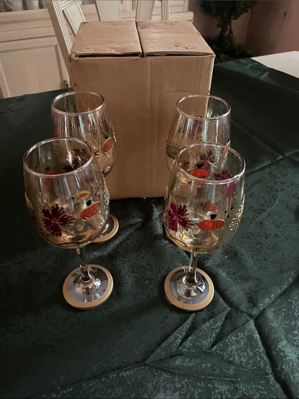 🎃Brand New Harvest Hand -Painted  Wine Glasses - Set of 4🎃
